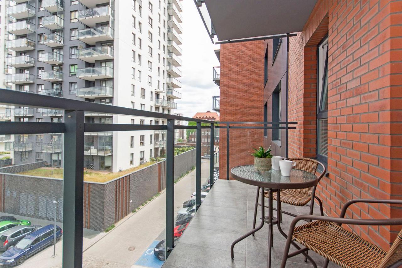 City Center - Walowa I Popieluszki By Apartmore Gdansk Dış mekan fotoğraf