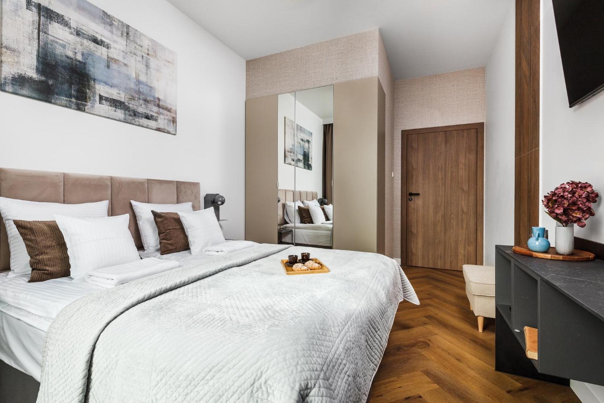 City Center - Walowa I Popieluszki By Apartmore Gdansk Dış mekan fotoğraf